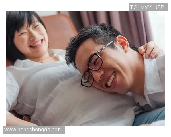 足球明星喜迎新生儿性别揭晓全家欢庆共享幸福时刻 足球明星喜迎新生儿性别揭晓全家欢庆共享幸福时刻