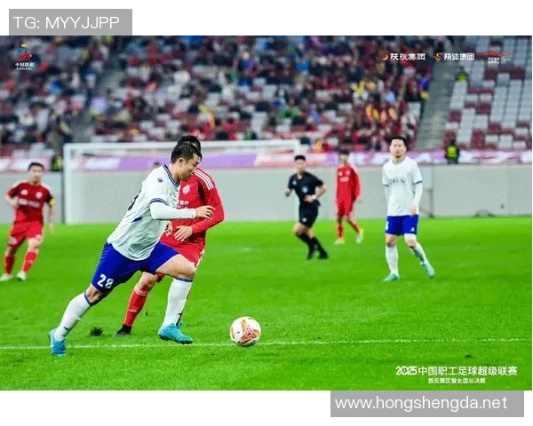 足球明星动态背景图展现球场激情与风采的完美结合 足球明星动态背景图展现球场激情与风采的完美结合