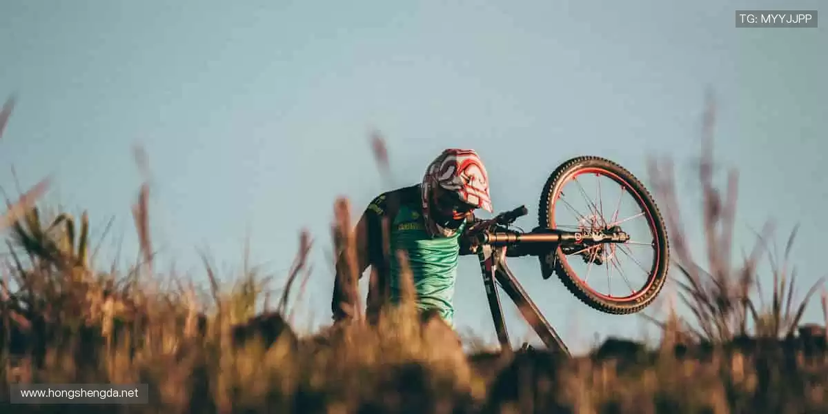 🚀从赛事到直播，再到周边，热爱永不缺席！✨